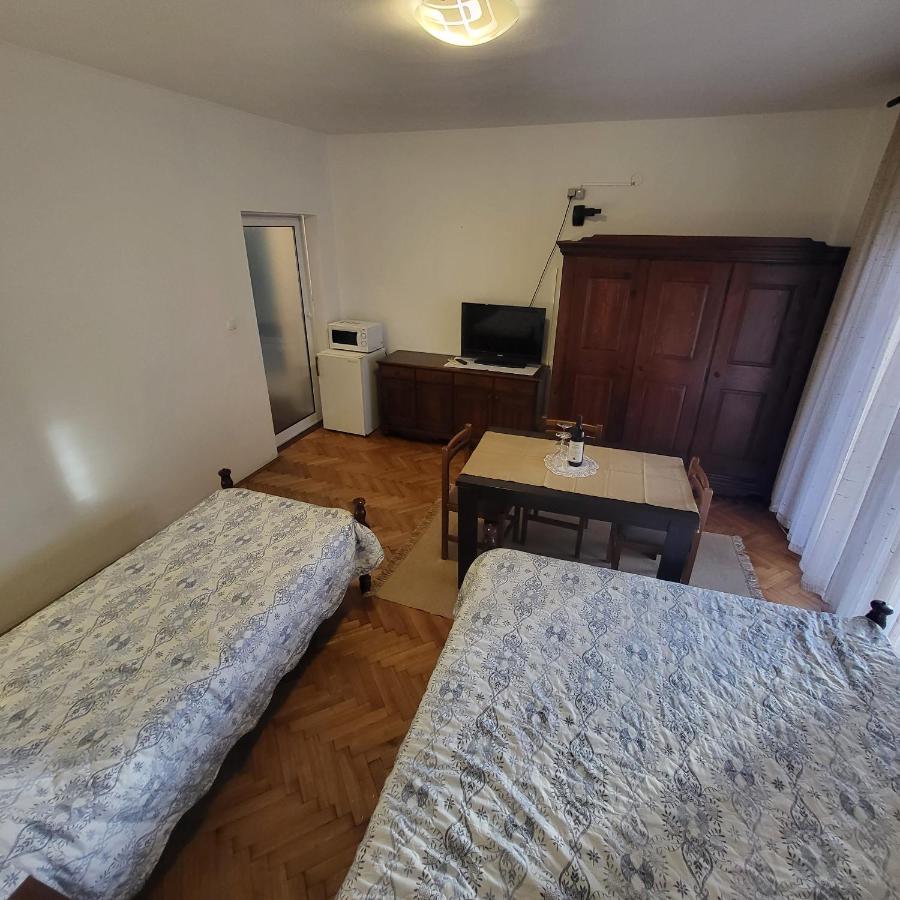 Studio Apartman Meljine Bagian luar foto